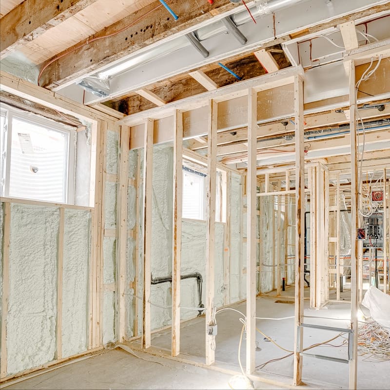 Spray foam insulation on basement foundation walls