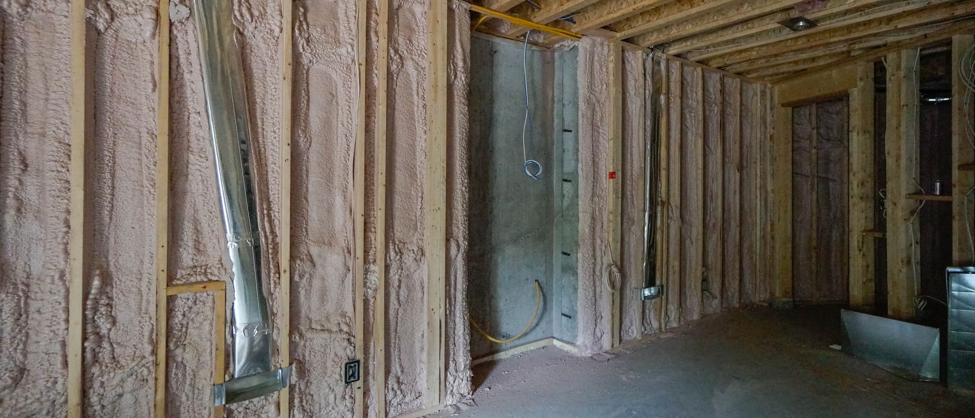 Cold room insulation with spray foam